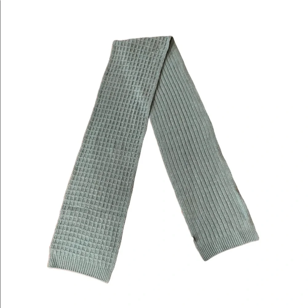 Ann Taylor 100 percent cashmere teal scarf euc